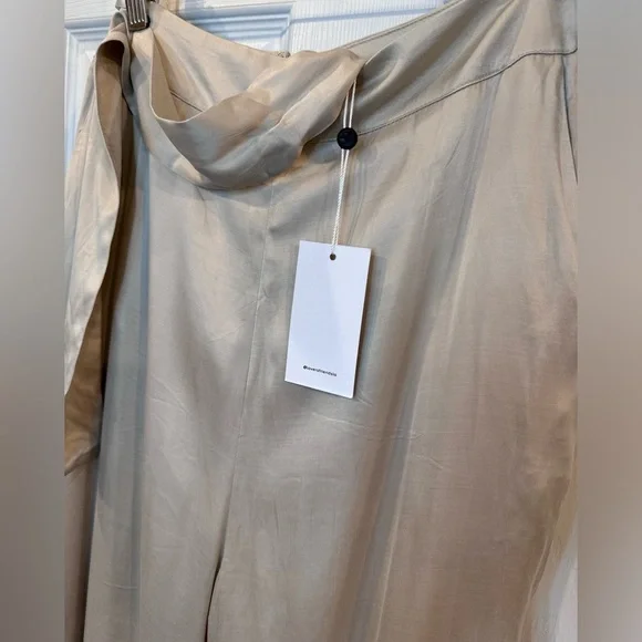 NWT Lovers & Friends Champagne Silky Flat Front Pants - Picture 5 of 5